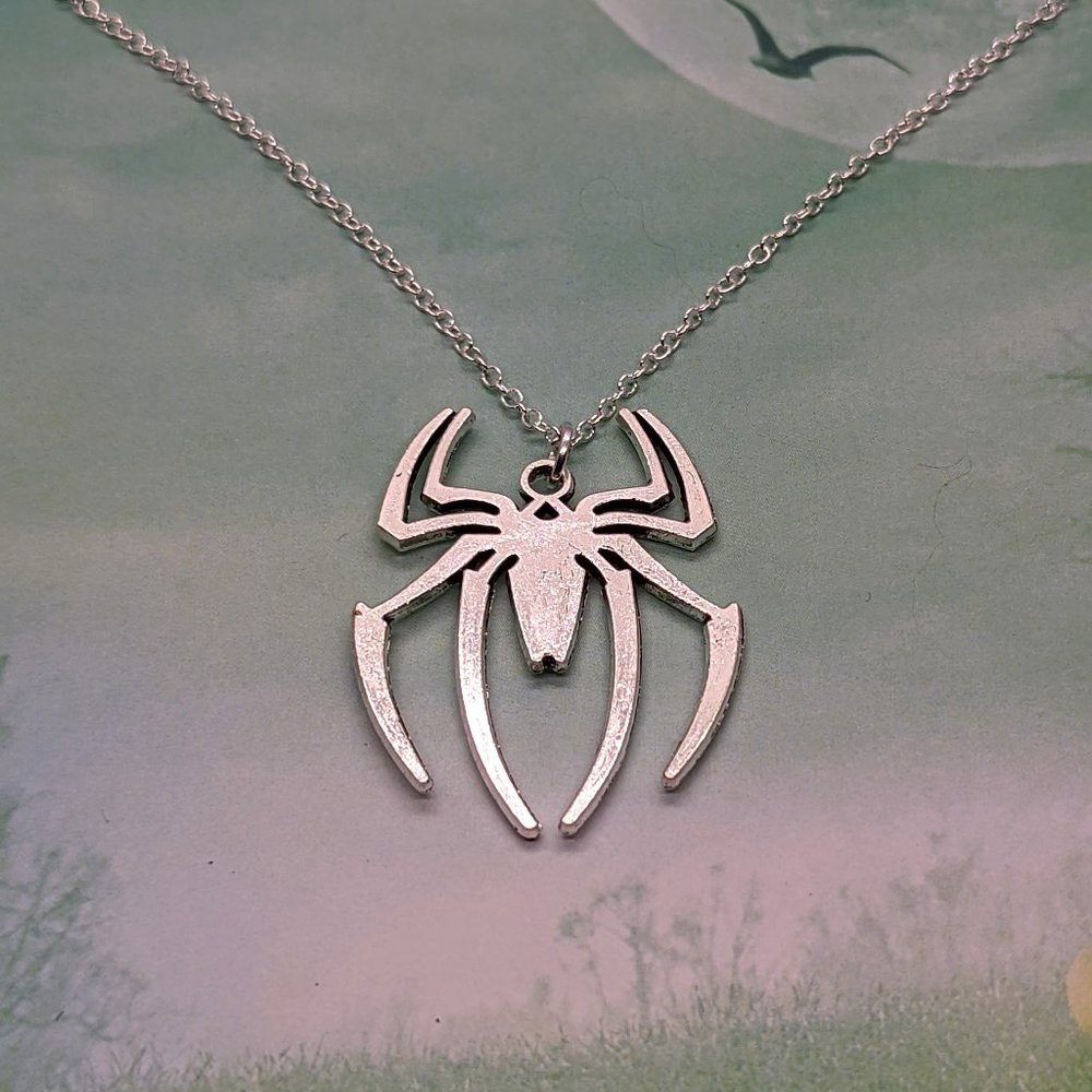 Large Silver Spider Necklace - Picture 3 of 3
